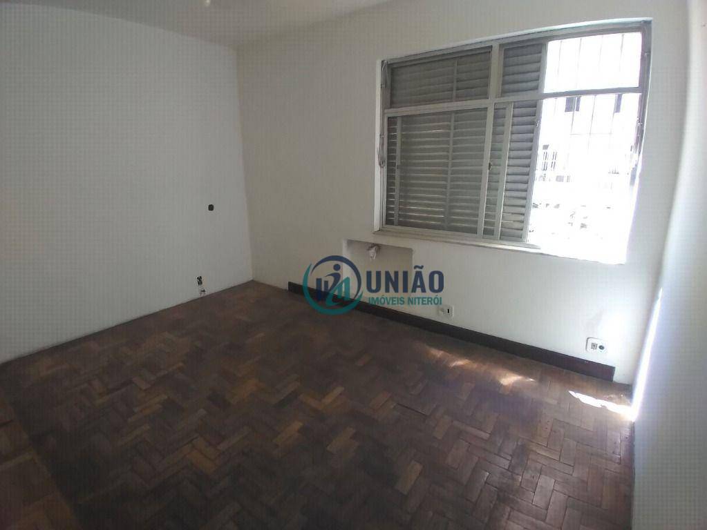 Apartamento à venda com 4 quartos, 250m² - Foto 17