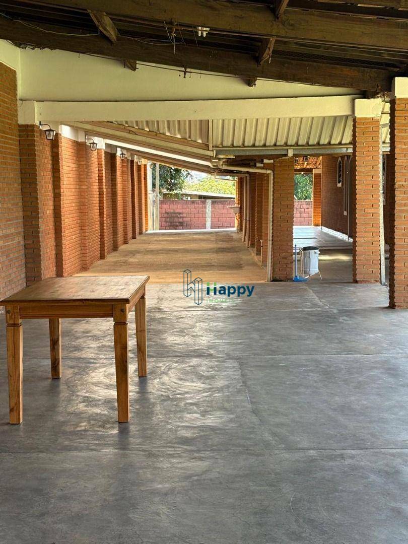 Casa para alugar com 3 quartos, 560m² - Foto 16