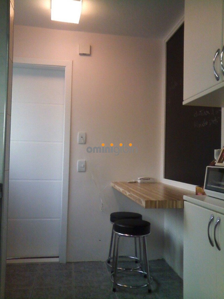 Apartamento à venda com 3 quartos, 180m² - Foto 3