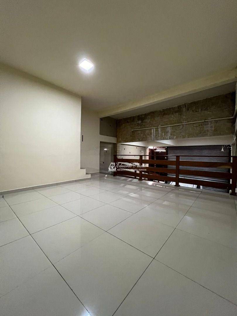 Casa para alugar com 2 quartos, 100m² - Foto 4