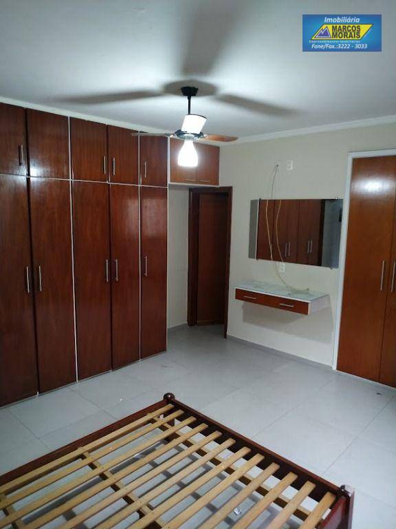 Casa à venda com 4 quartos, 180m² - Foto 18