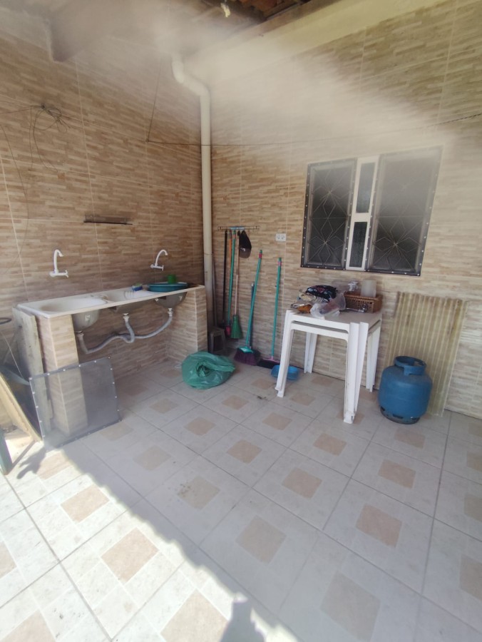 Casa à venda com 5 quartos, 200m² - Foto 9