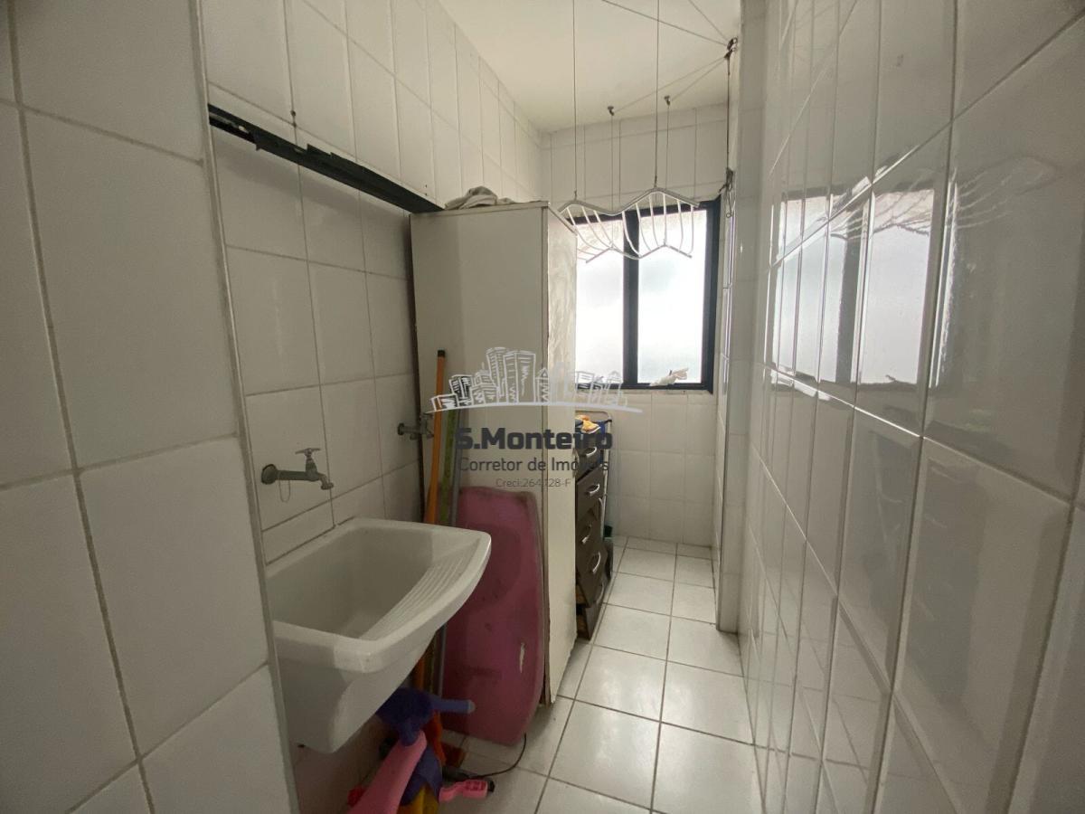 Apartamento à venda com 2 quartos, 62m² - Foto 11