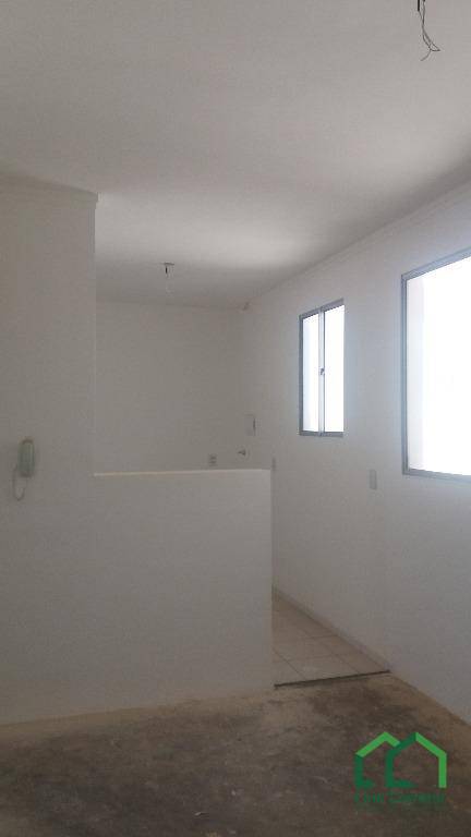 Apartamento à venda com 2 quartos, 45m² - Foto 2