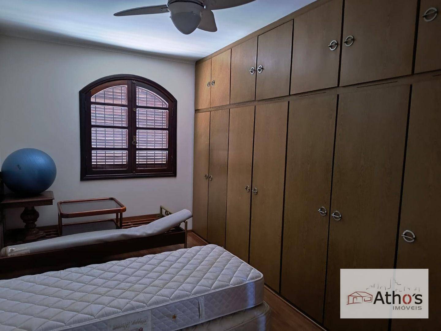 Casa à venda e aluguel com 4 quartos, 340m² - Foto 18