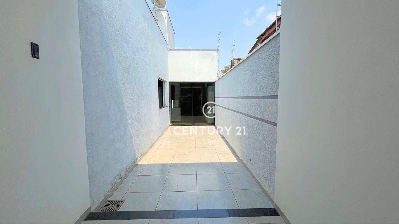 Casa à venda com 3 quartos, 300M2 - Foto 2