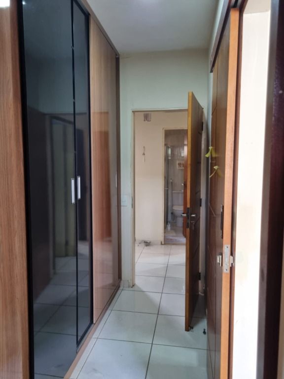 Casa de Condomínio à venda com 3 quartos, 233m² - Foto 9