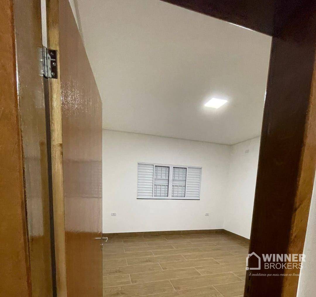 Casa à venda com 3 quartos, 200m² - Foto 7