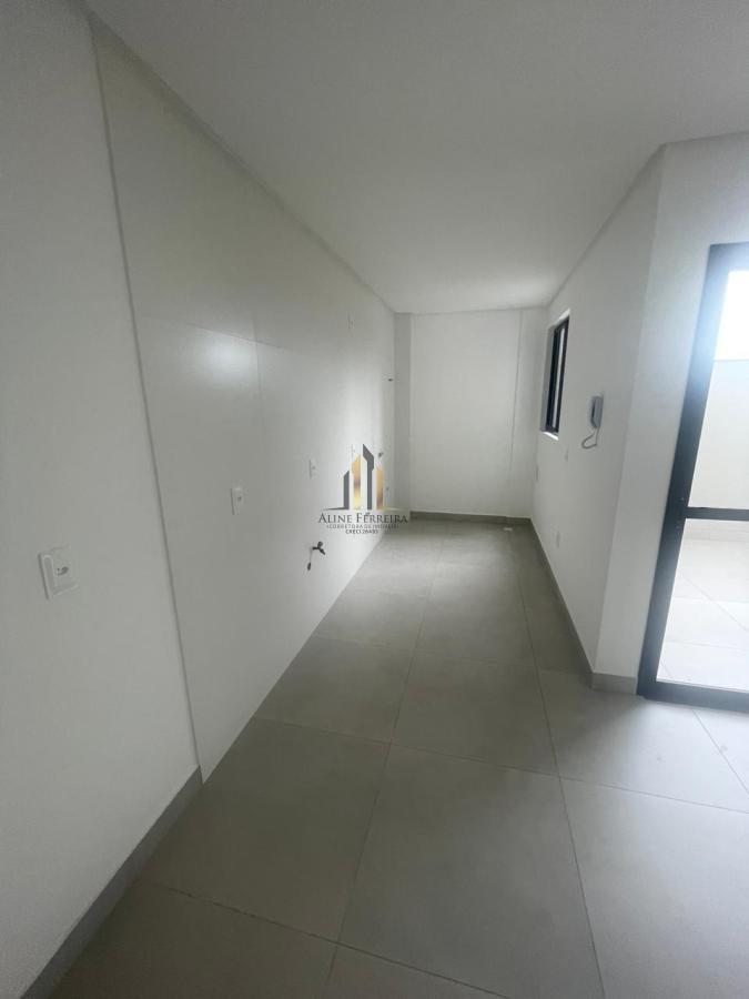 Apartamento à venda com 2 quartos, 66m² - Foto 3