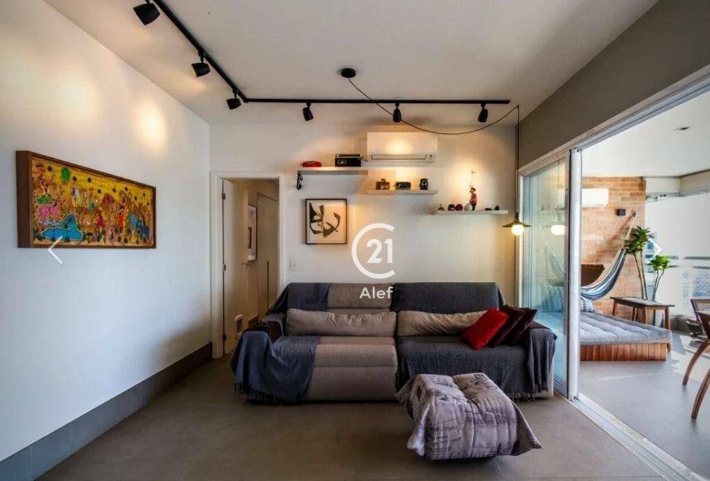 Apartamento à venda com 3 quartos, 117m² - Foto 7