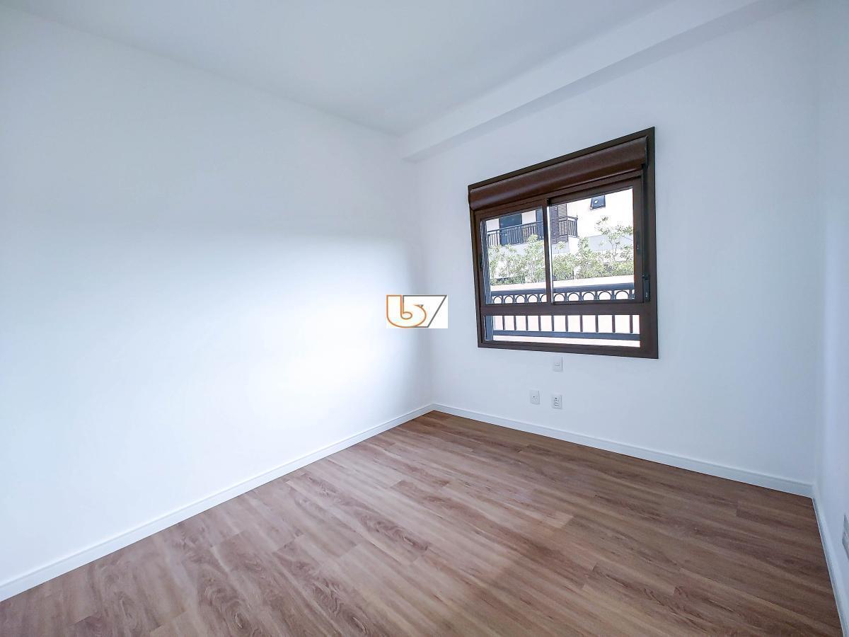 Apartamento para alugar com 3 quartos, 102m² - Foto 17