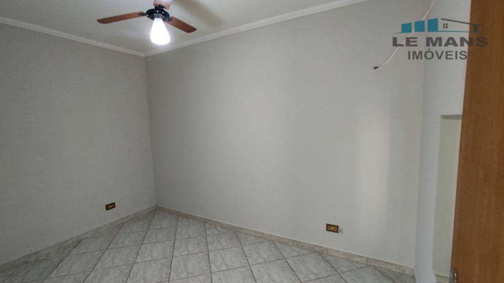 Casa à venda com 3 quartos, 120m² - Foto 14