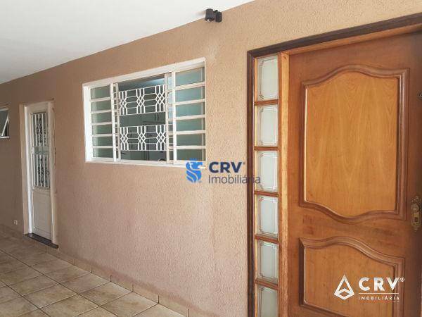 Casa à venda com 3 quartos, 330m² - Foto 4