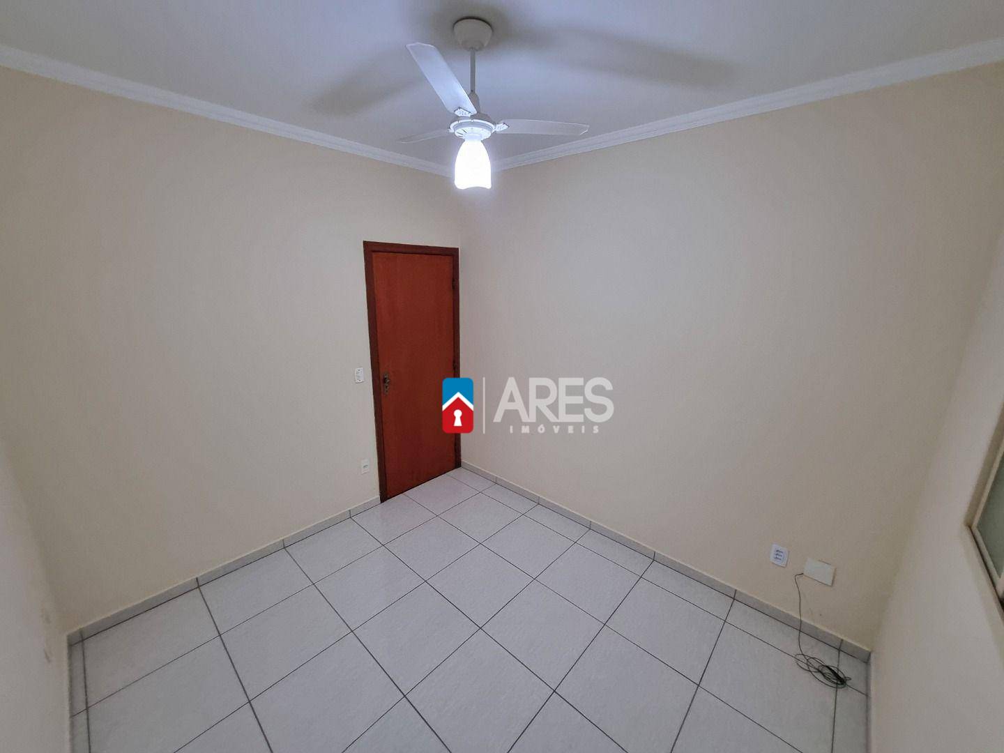 Casa à venda com 3 quartos, 119m² - Foto 9