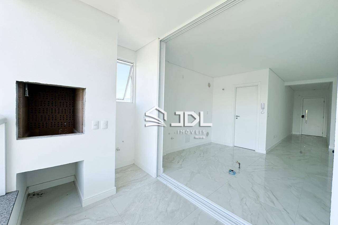 Apartamento à venda com 3 quartos, 107m² - Foto 3