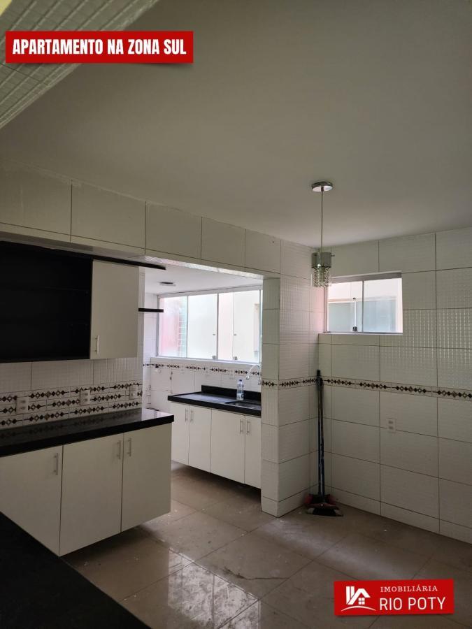 Apartamento à venda com 3 quartos, 93m² - Foto 7