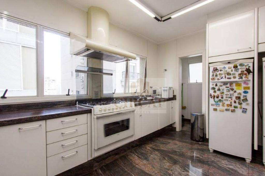 Apartamento à venda com 4 quartos, 335m² - Foto 13