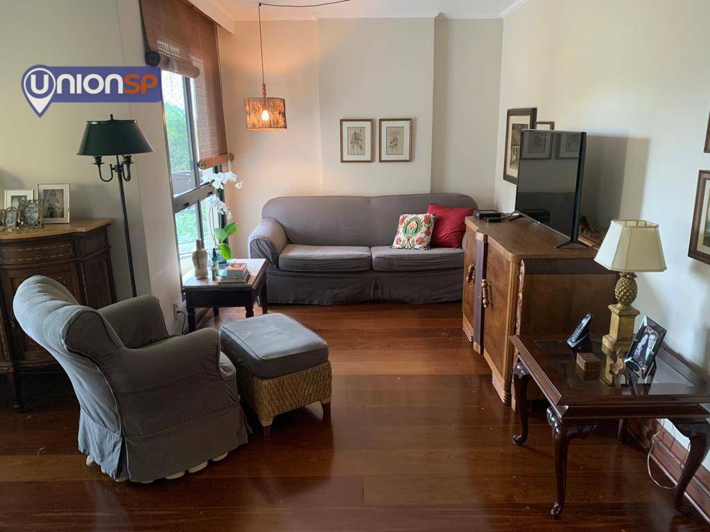 Apartamento à venda com 4 quartos, 213m² - Foto 2