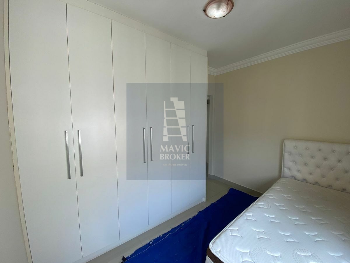 Apartamento para alugar com 3 quartos, 157m² - Foto 13