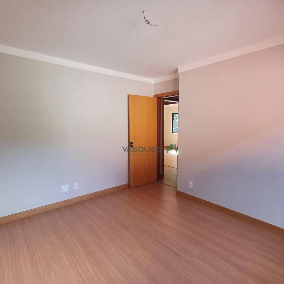 Casa de Condomínio à venda com 3 quartos, 220m² - Foto 15