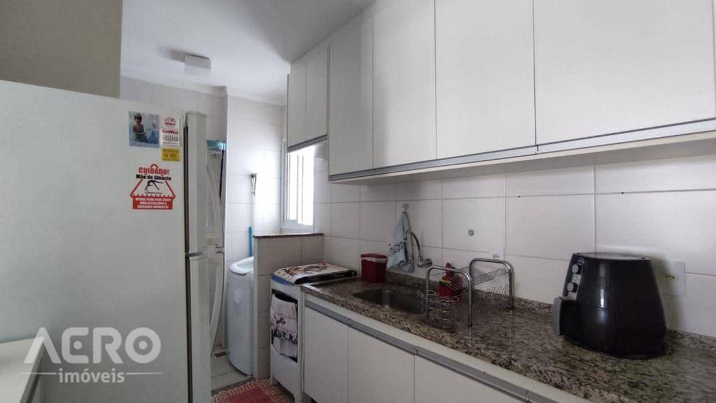 Apartamento à venda com 3 quartos, 75m² - Foto 12