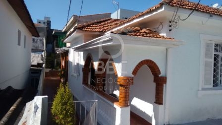 Casa à venda com 1 quarto, 296m² - Foto 2