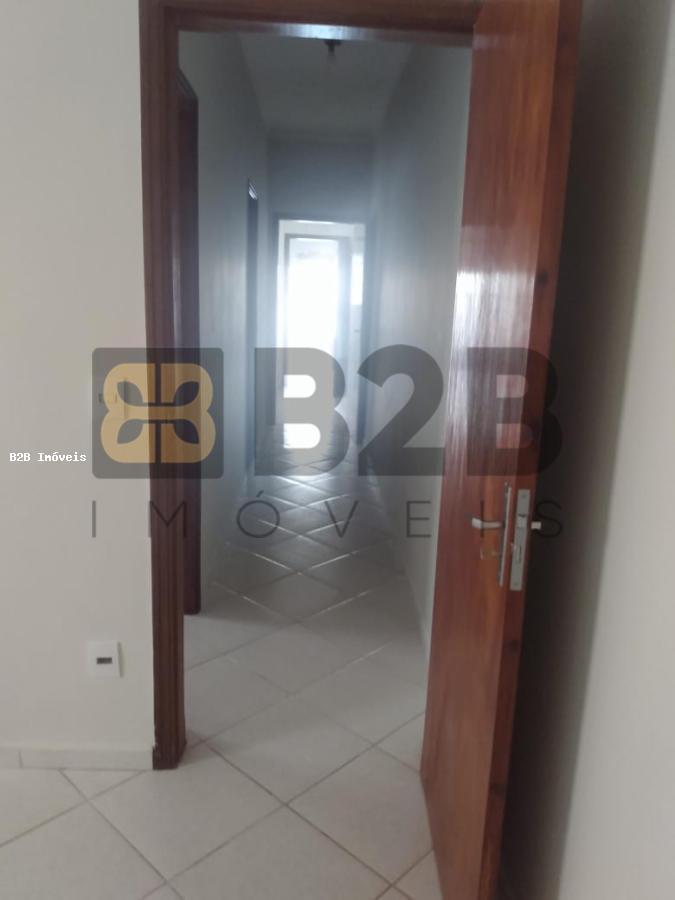 Casa à venda com 2 quartos, 65m² - Foto 8