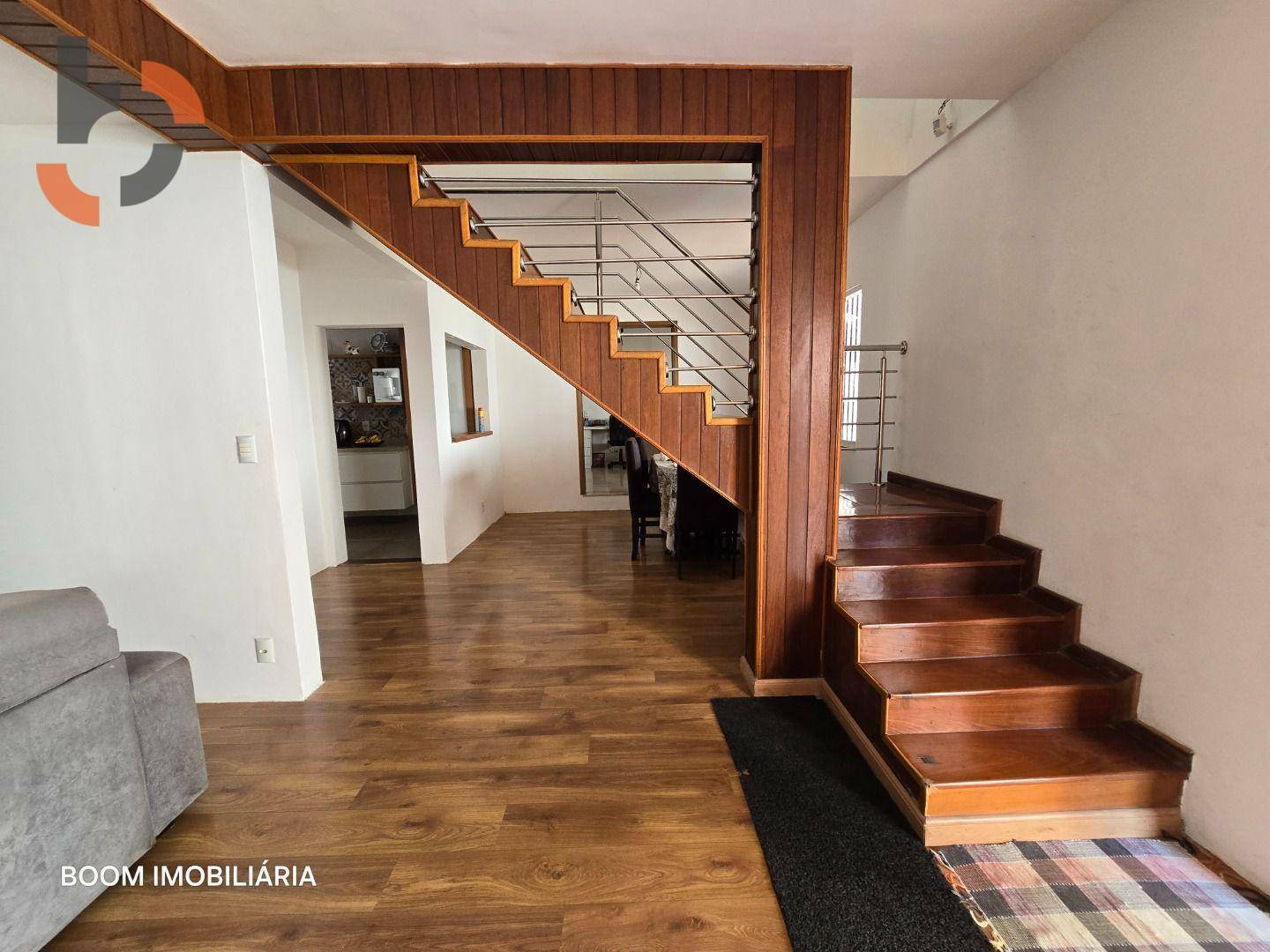 Casa à venda com 3 quartos, 215m² - Foto 9