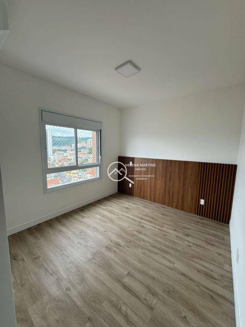 Apartamento para alugar com 3 quartos, 143m² - Foto 12