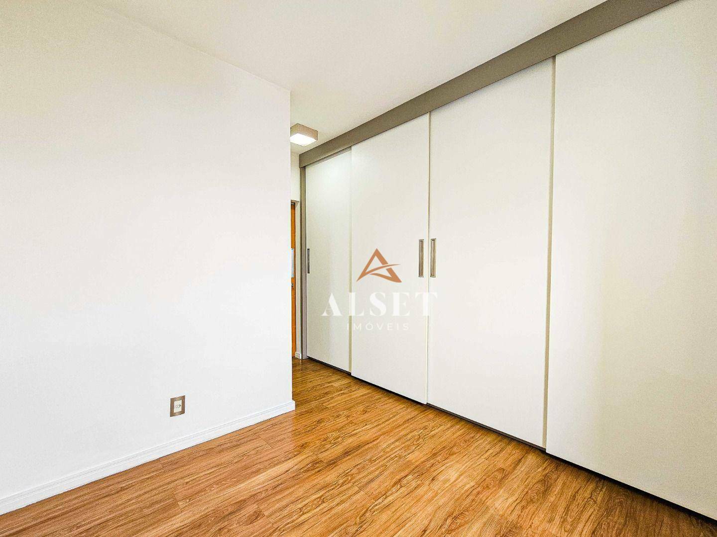 Apartamento à venda com 3 quartos, 86m² - Foto 27