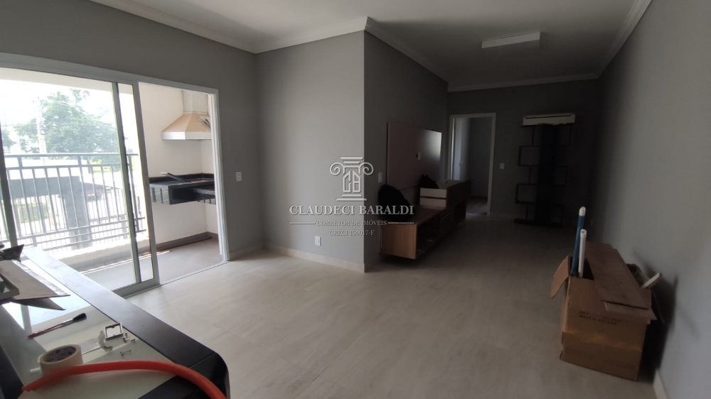 Apartamento à venda com 3 quartos, 85m² - Foto 2