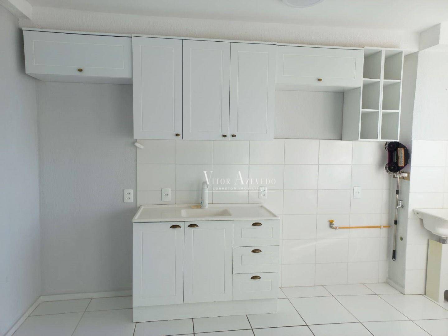 Apartamento à venda com 2 quartos, 42m² - Foto 2