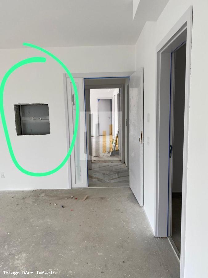 Casa à venda com 3 quartos, 121m² - Foto 7