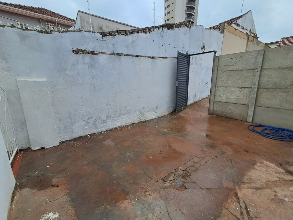 Casa para alugar com 2 quartos, 180m² - Foto 14