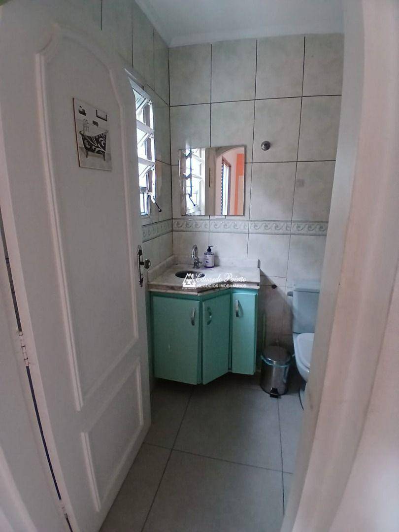 Casa para alugar com 4 quartos, 130m² - Foto 35