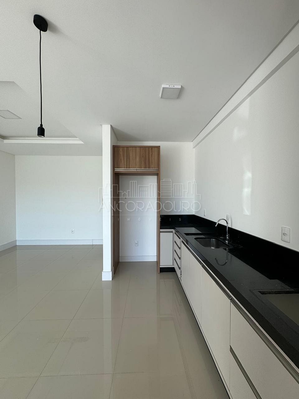 Apartamento à venda com 2 quartos, 76m² - Foto 4