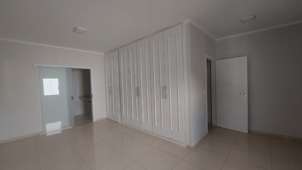 Casa à venda com 3 quartos, 200m² - Foto 17