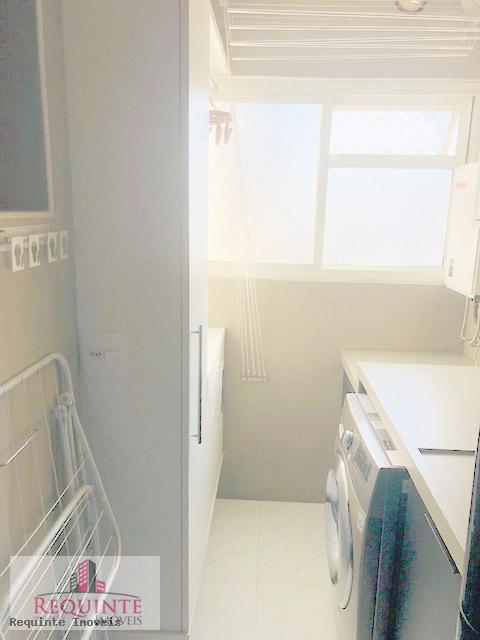 Apartamento para alugar com 2 quartos, 76m² - Foto 8