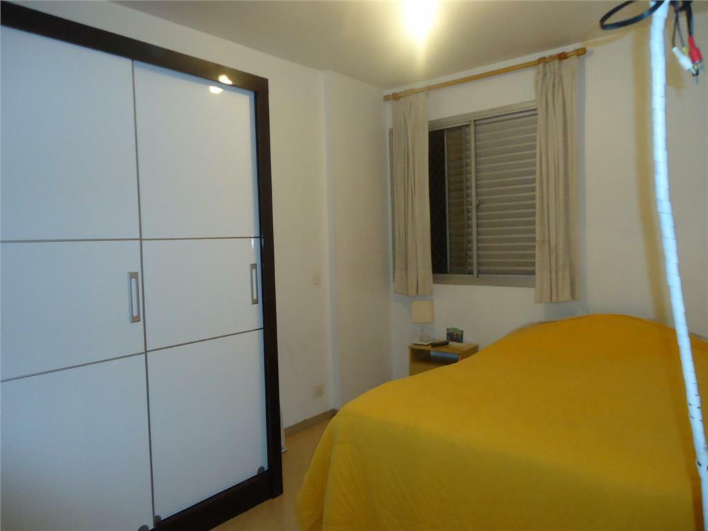 Apartamento à venda com 2 quartos, 77m² - Foto 4