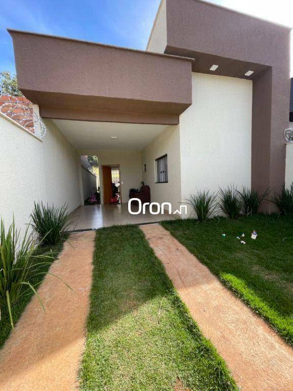Casa à venda com 3 quartos, 111m² - Foto 1