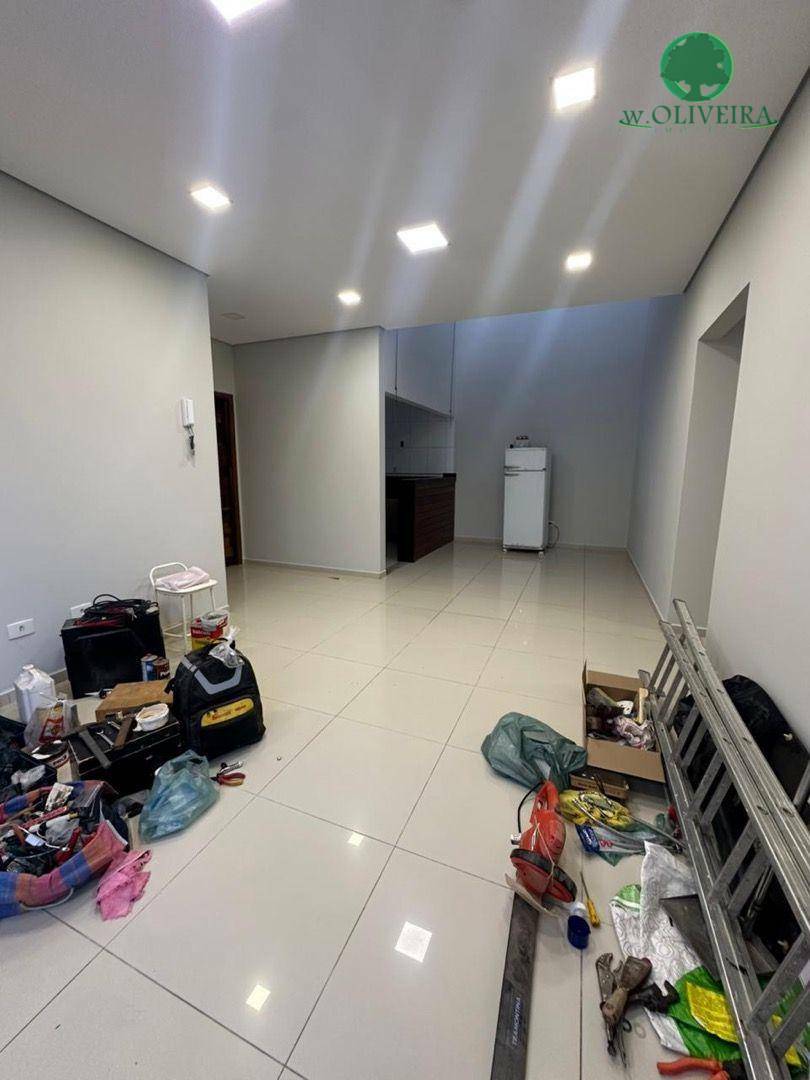 Casa à venda com 3 quartos, 200m² - Foto 4