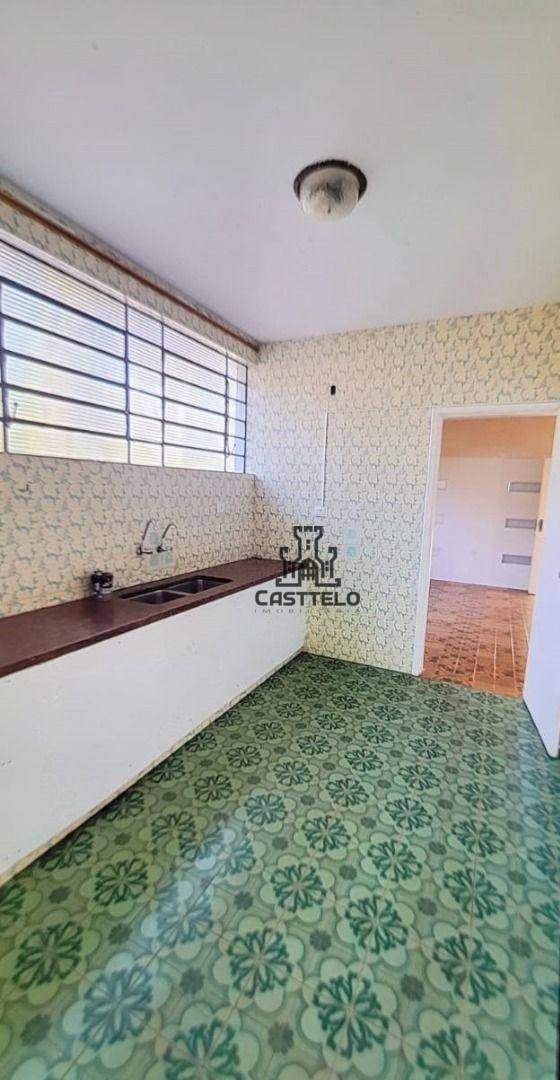 Casa à venda com 5 quartos, 174m² - Foto 8