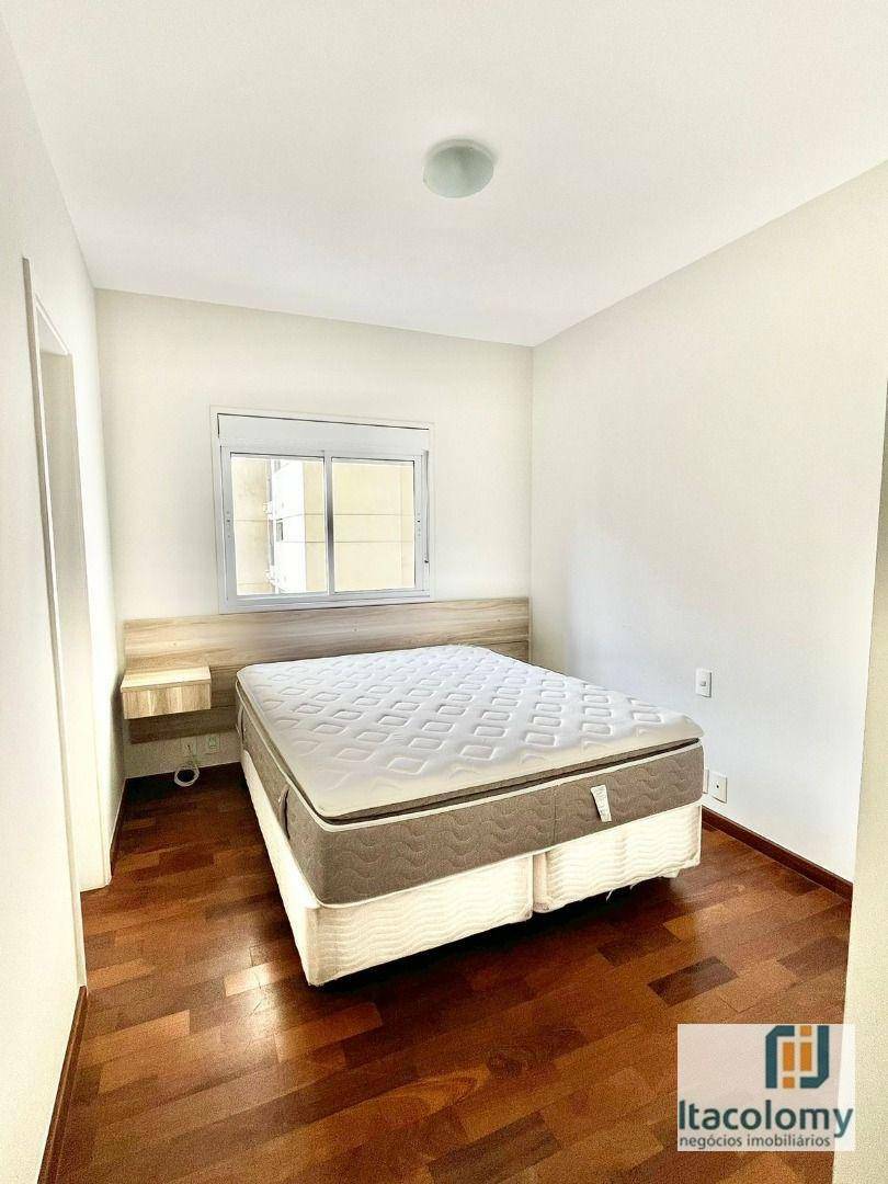 Apartamento à venda com 4 quartos, 212m² - Foto 13