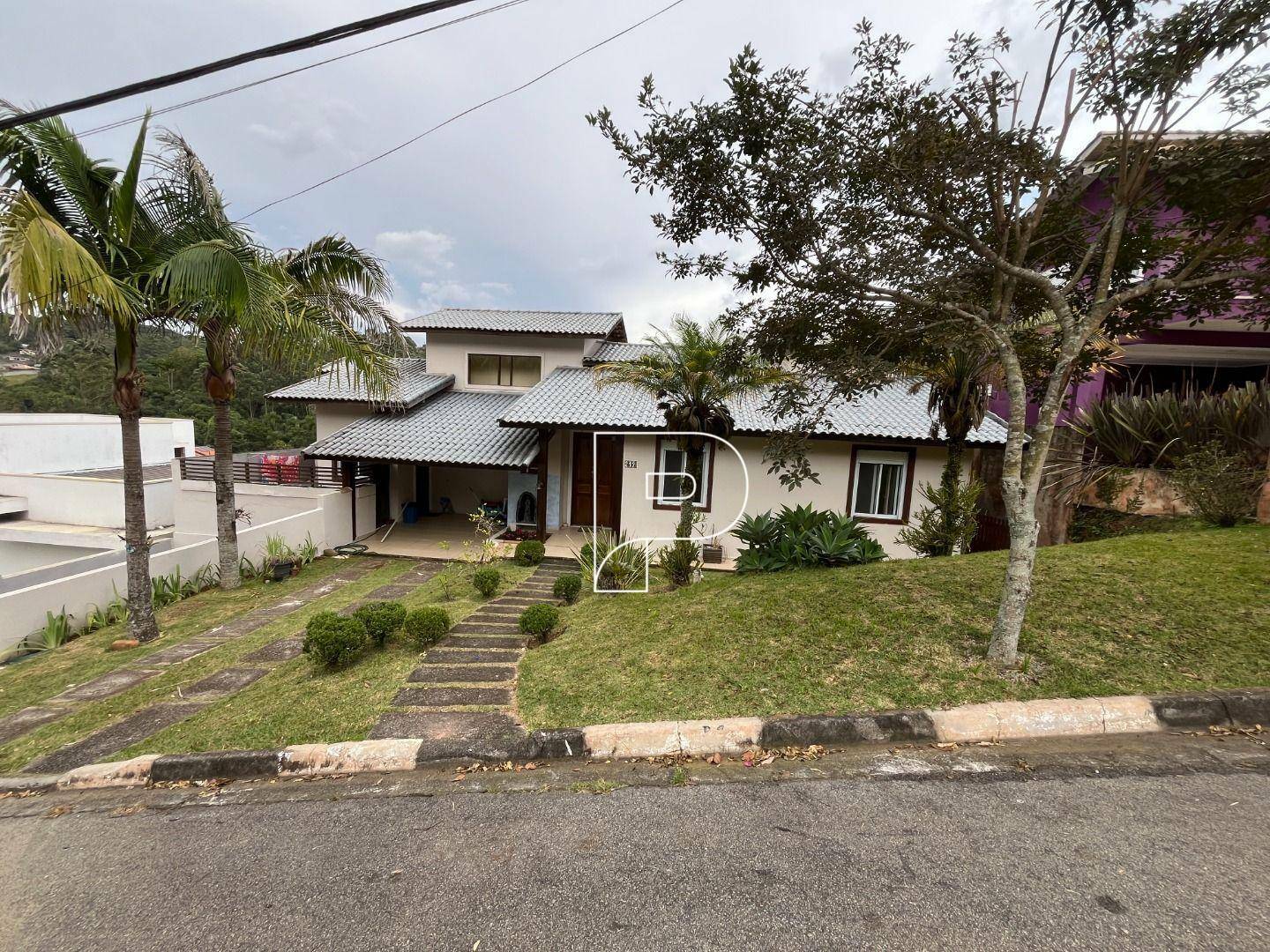 Casa de Condomínio à venda com 4 quartos, 335m² - Foto 1
