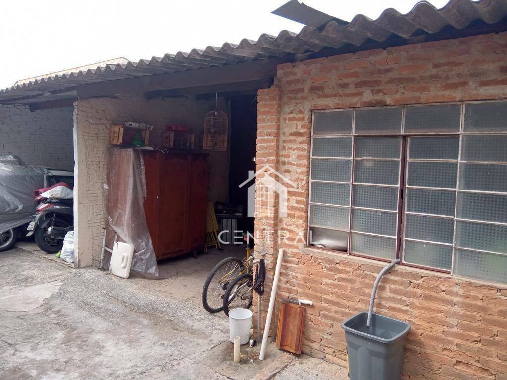 Casa à venda com 3 quartos, 90m² - Foto 11