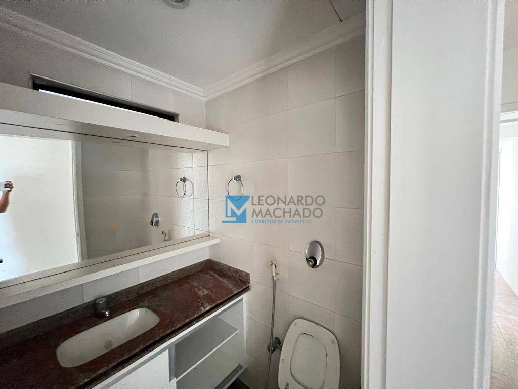 Apartamento à venda com 4 quartos, 230m² - Foto 18