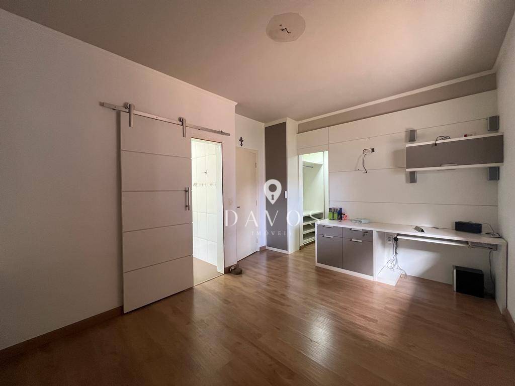 Casa à venda com 3 quartos, 320m² - Foto 15