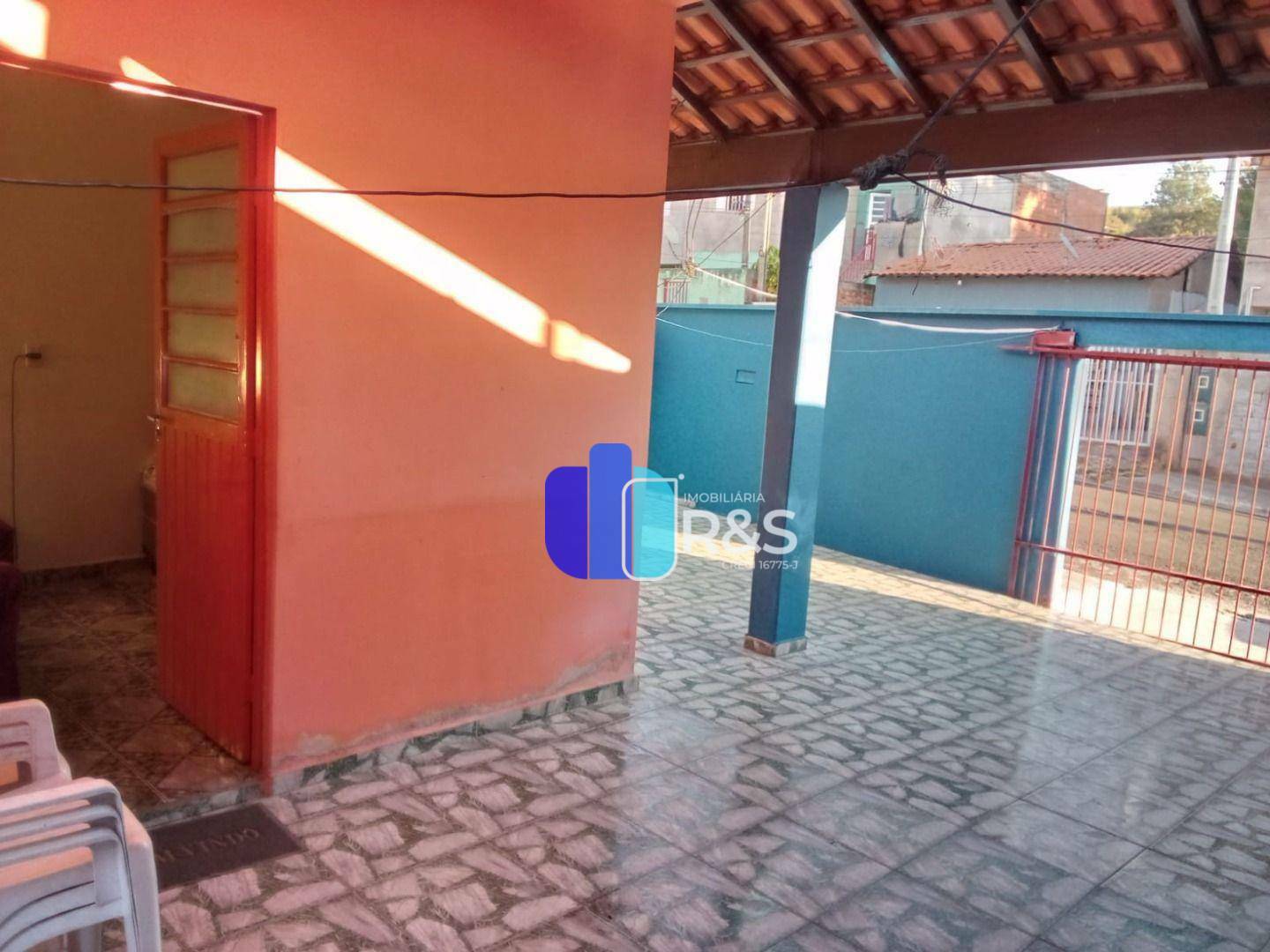 Casa à venda com 2 quartos, 80m² - Foto 3