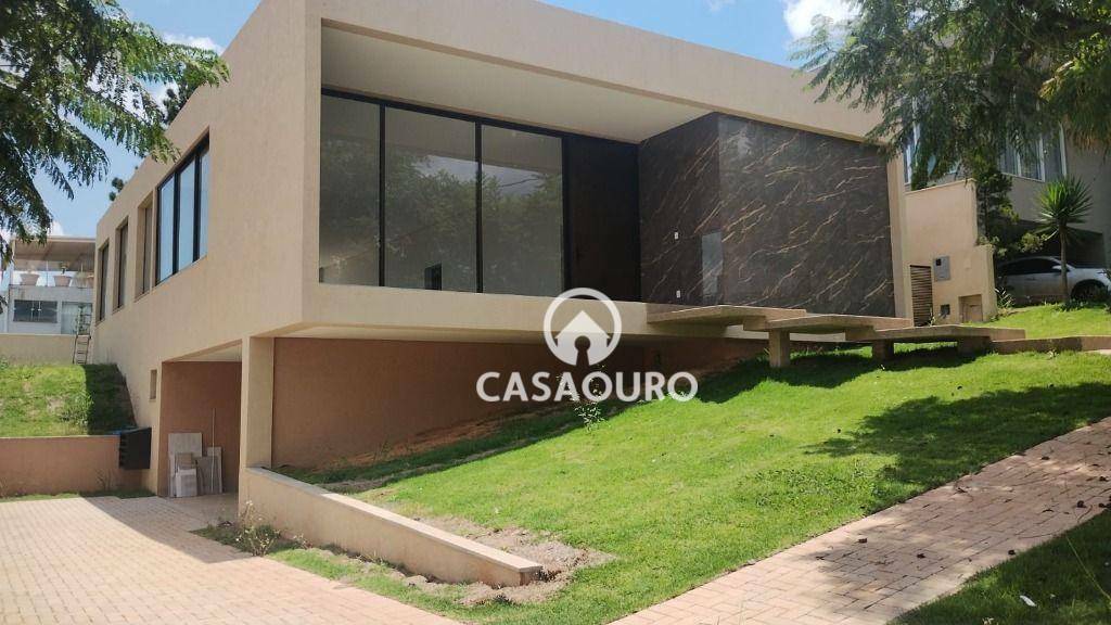 Casa de Condomínio à venda com 4 quartos, 298m² - Foto 2