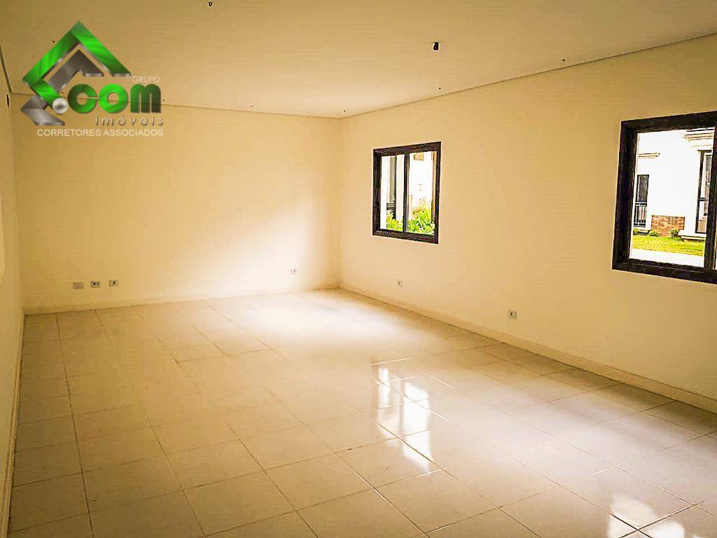 Casa à venda com 4 quartos, 250m² - Foto 2